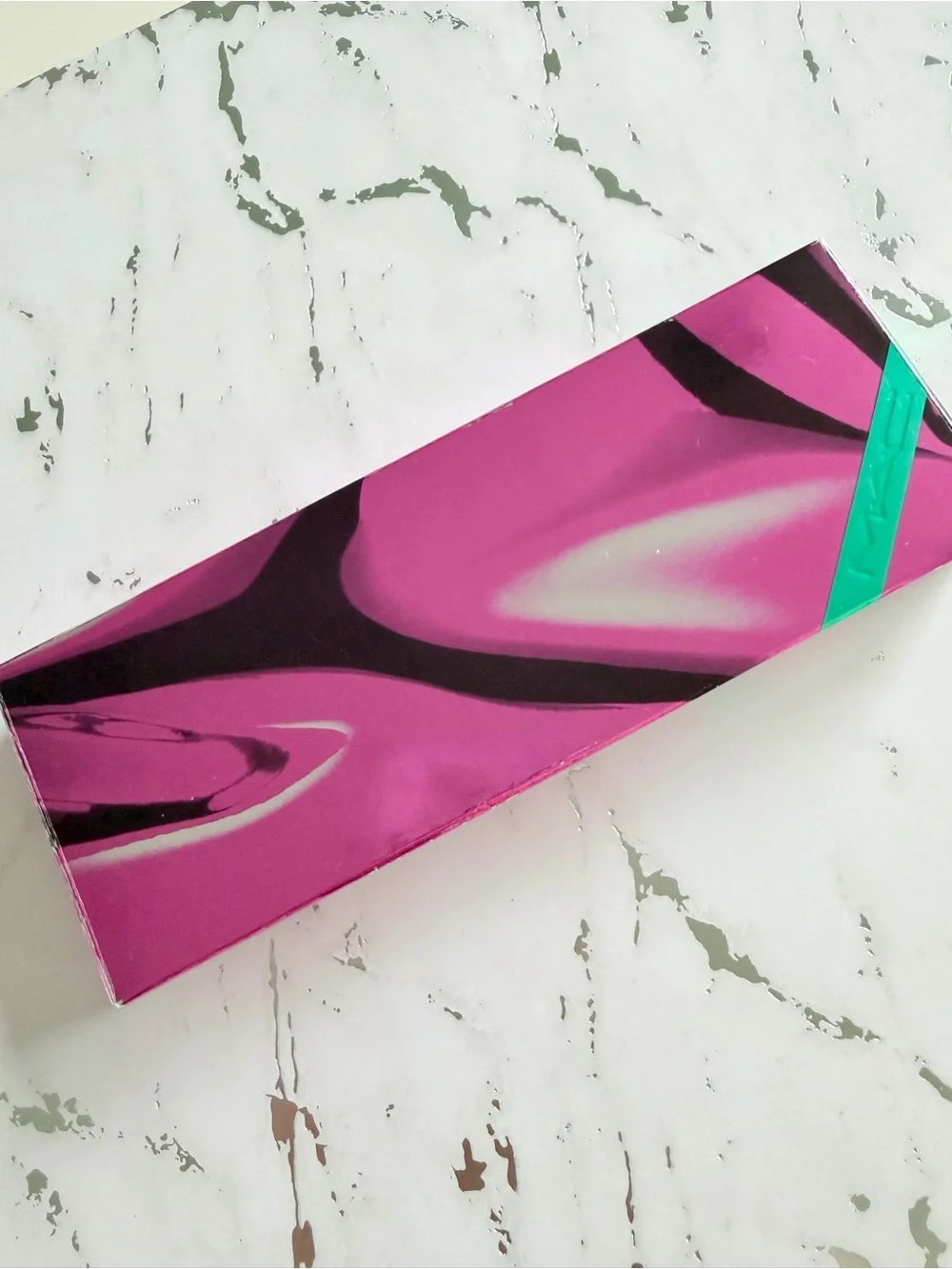 NIB MAC Cosmetics LE Shiny Pretty Things Face Palette *Medium/Deep